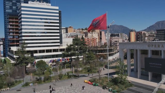 Ekonomia shqiptare në 2022 u rrit përtej parashikimeve, me 4.8 përqind