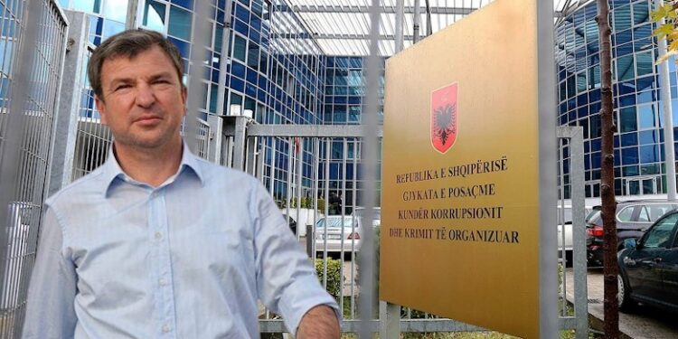 SPAK lëshoi urdhër arrestin, Dako vetëdorëzohet në Drejtorinë e Policisë së Tiranës. 3 gra zyrtare ‘arrest shtëpie’!